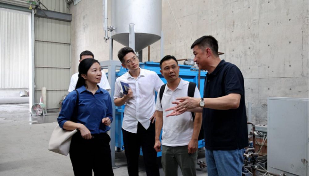 三方携手开启湖南高速绿色养护新篇章 ——八咏新材油石分离技术“掘金”废旧沥青